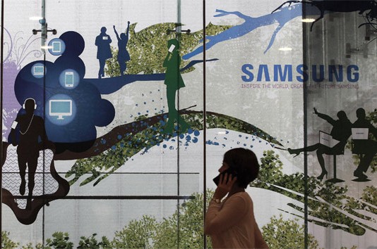 นักวิเคราะห์โบ้ยแผนกมือถือห่วยทำ Samsung จ่อกำไรหดในไตรมาส 3