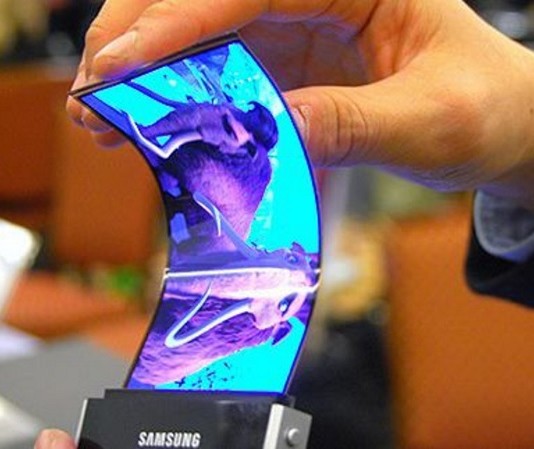 ข่าวลือ Samsung เตรียมวางขายสมาร์ทโฟน “จอพับได้” ต้นปีหน้า