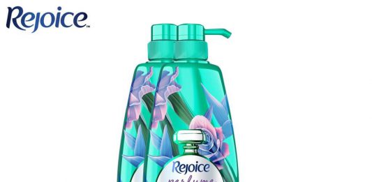 แชมพูลดผมขาดหลุดร่วง ยี่ห้อไหนดีที่สุด ปี 2023 Rejoice รีจอยส์ คอลเลคชั่นน้ำหอม ลูมินัส โรส แชมพู 600