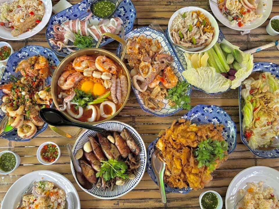 รีวิว ประชาอุทิศ ทุ่งครุ ข้าวบ้านแม่-1