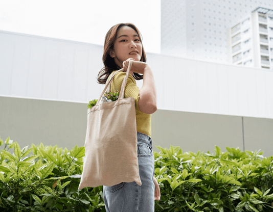 อยากทำของขวัญปีใหม่ เลือกโรงงานผลิตกระเป๋าผ้าที่ไหนดี ? อยากทำของขวัญปีใหม่ เลือกโรงงานผลิตกระเป๋าผ้าที่ไหนดี
