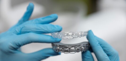 จัดฟันแบบใส ชลบุรี