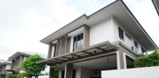 ต่อเติมกันสาดหน้าบ้าน